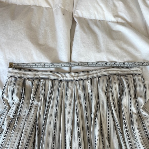 Early 2000s H&M fully lined Circle skirt - Picture 6 of 6